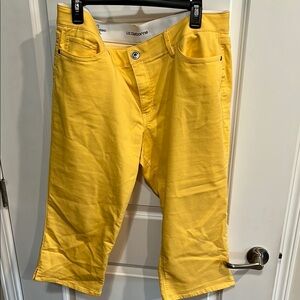 Liz Claiborne Sunny Yellow Capri Pants
